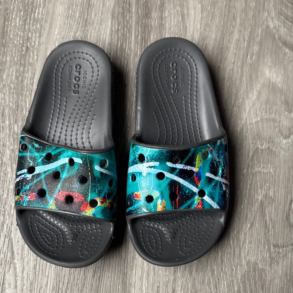 CROCS Kids' Multicolor Slide Sandals